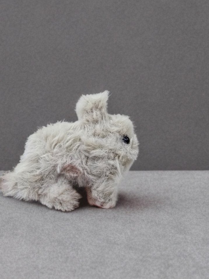 Gri Peluş Tavşan Oyuncak - Görsel 3