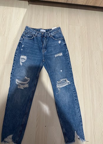 Bershka Mavi Yikamali Rahat Kesim Jean