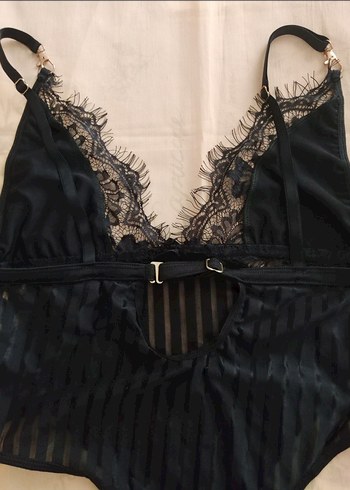 l Beden siyah Renk Siyah Gotik Dantel Detaylı Midi Bodysuit