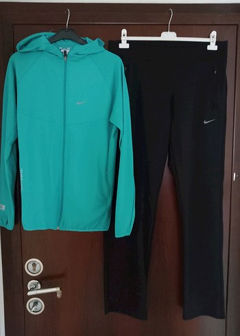 Orijinal Nike Kadın Turkuaz Fermuarlı Eşofman Takımı