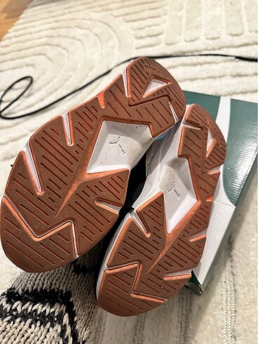 37 Beden Sıfır ayarında Puma spor ayakkabı