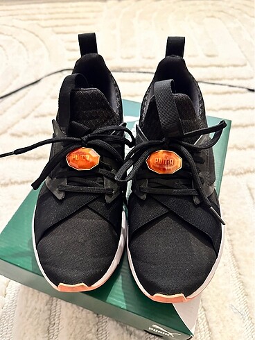 Sıfır ayarında Puma spor ayakkabı