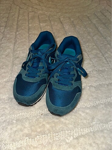 Nike Az kullanılmış Nike koşu ayakkabısı