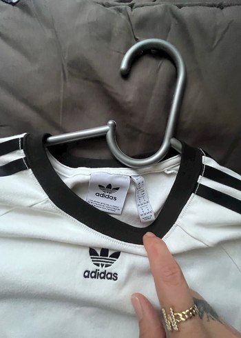 Adidas Siyah-Beyaz Adidas crop Tişört