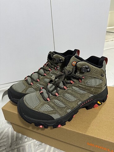 Merrell Merrell bayan bot 38 no sıfır etiketli