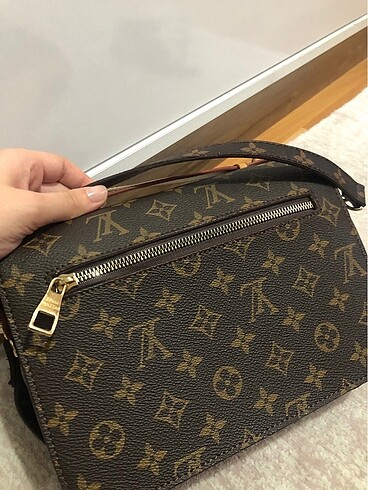 Beden LOUIS VUITTON PARIS ÇANTA