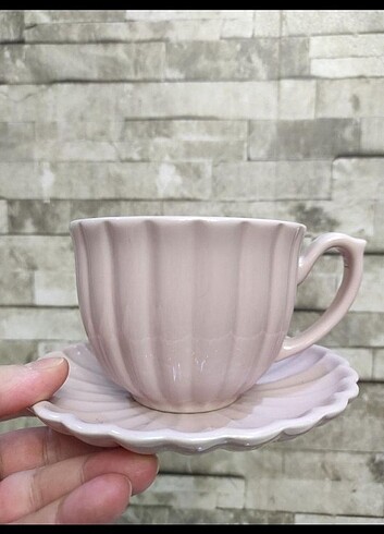 Çay fincanı ve tabağı