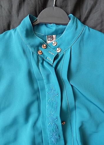 Sırt dekolteli vintage gömlek - Görsel 7