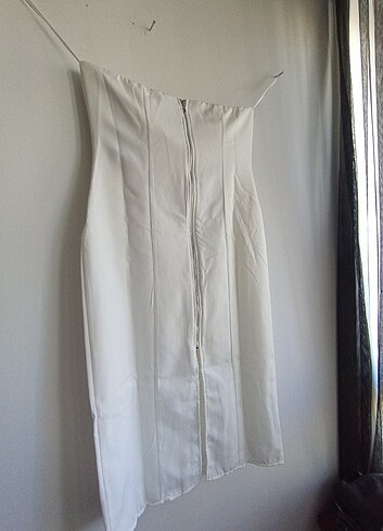 Straplez fiyonklu midi elbise - Görsel 10