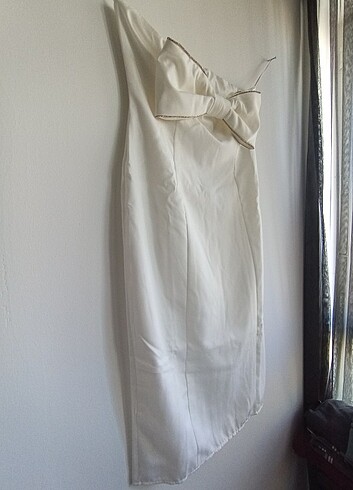 Straplez fiyonklu midi elbise - Görsel 12