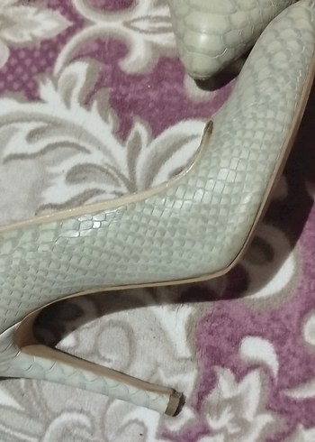 Hotiç Gri Yılan Desenli Kadın Stiletto