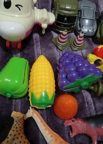 Renkli Çeşitli Oyuncak Seti - Görsel 4