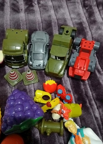 Renkli Çeşitli Oyuncak Seti - Görsel 2