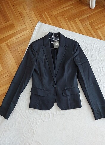 Etiketli kadın blazer ceket