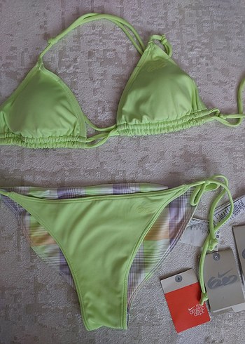 m Beden orijinal Nike surf bikinisi