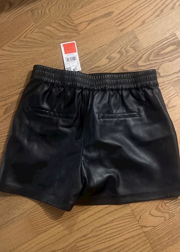 Siyah Deri Mini Şort - Görsel 5
