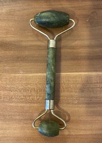 Yeşim Taşı Yüz Masaj Aleti - Görsel 2