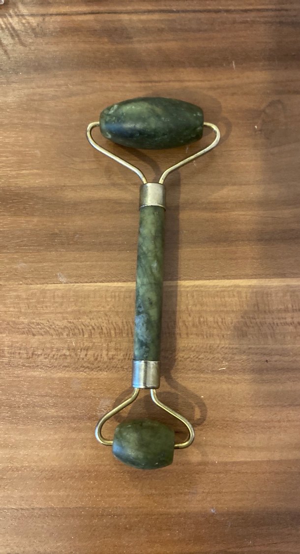 Yeşim Taşı Yüz Masaj Aleti - Görsel 2