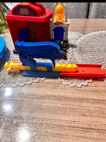  Hotwheels oyuncakları