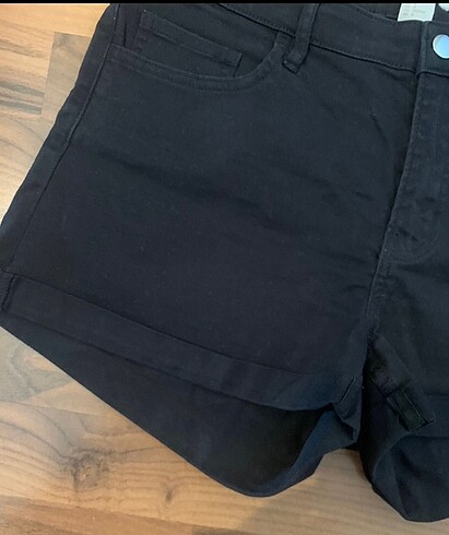 l Beden siyah Renk H&M mini siyah şort
