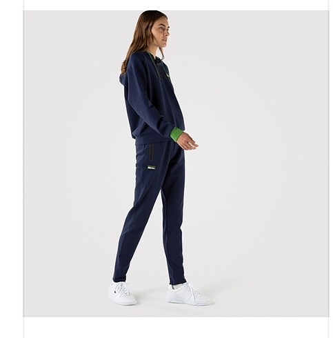 Lacoste takım