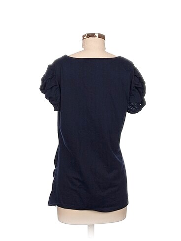 44 Beden Diğer T-shirt %70 İndirimli.