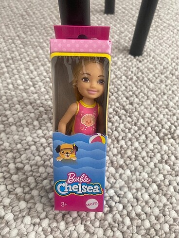 Barbie Chelsea tatilde bebeği