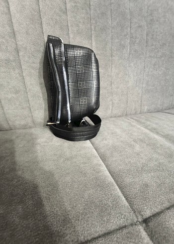 Siyah Deri Kemerli Kadın Çapraz Çanta - Görsel 2