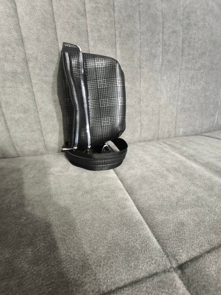 Siyah Deri Kemerli Kadın Çapraz Çanta - Görsel 2