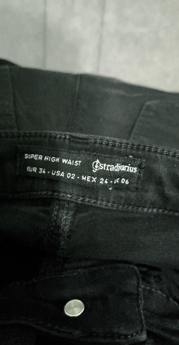 Siyah Kemer Detaylı Kadın Jean - Görsel 2