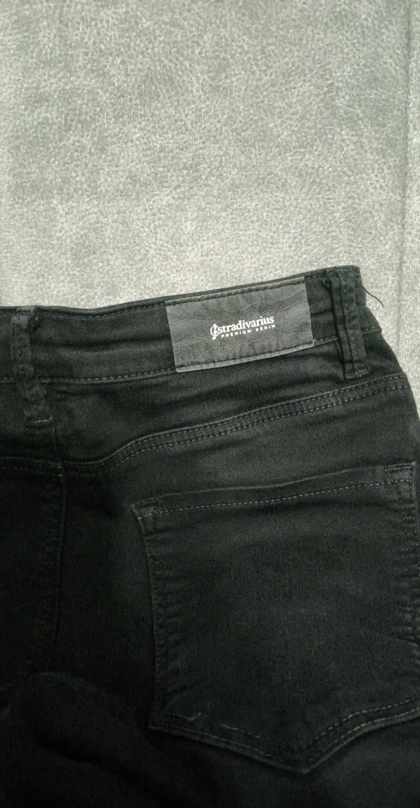 Siyah Kemer Detaylı Kadın Jean - Görsel 3