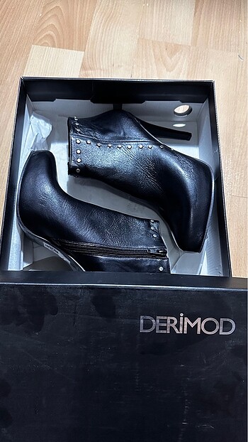 Derimod bot 40 no