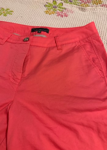 Düğmeli Pembe  şort - Görsel 2