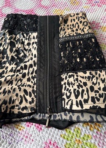 38 Beden Deri Detaylı Leopar Desenli Kadın Yelek