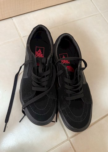 Siyah süet vans