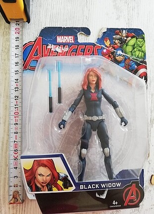 Black Widow figürü