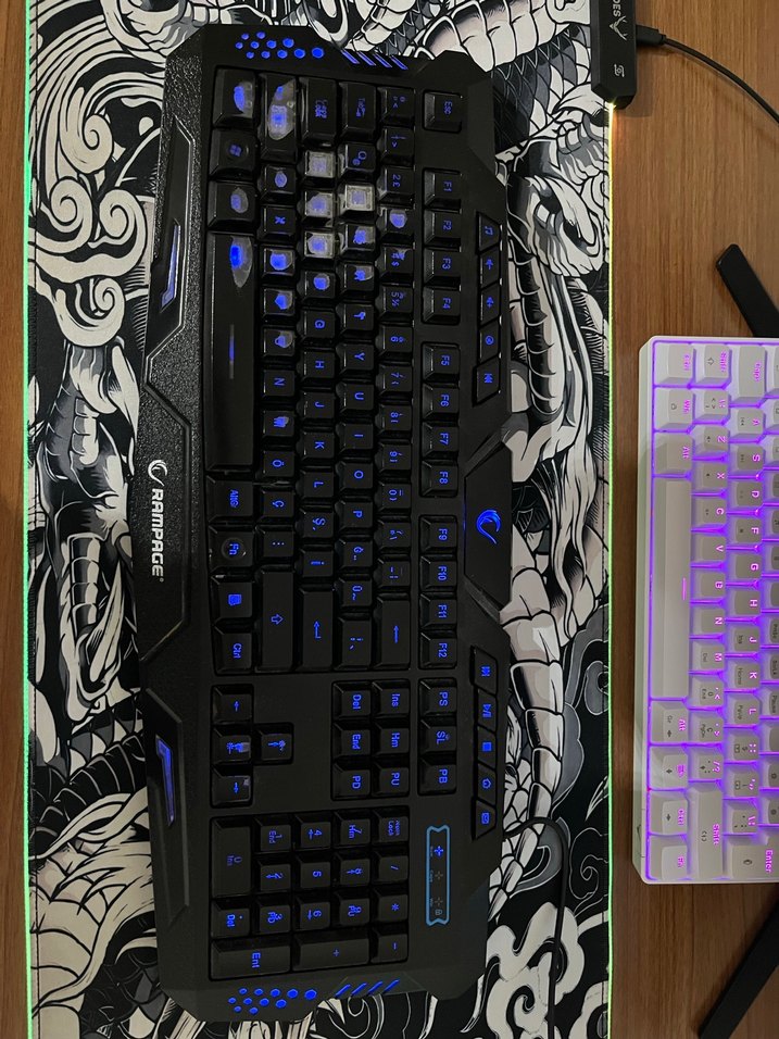 3 farklı LED aydınlatmalı Rampage klavye - Görsel 2