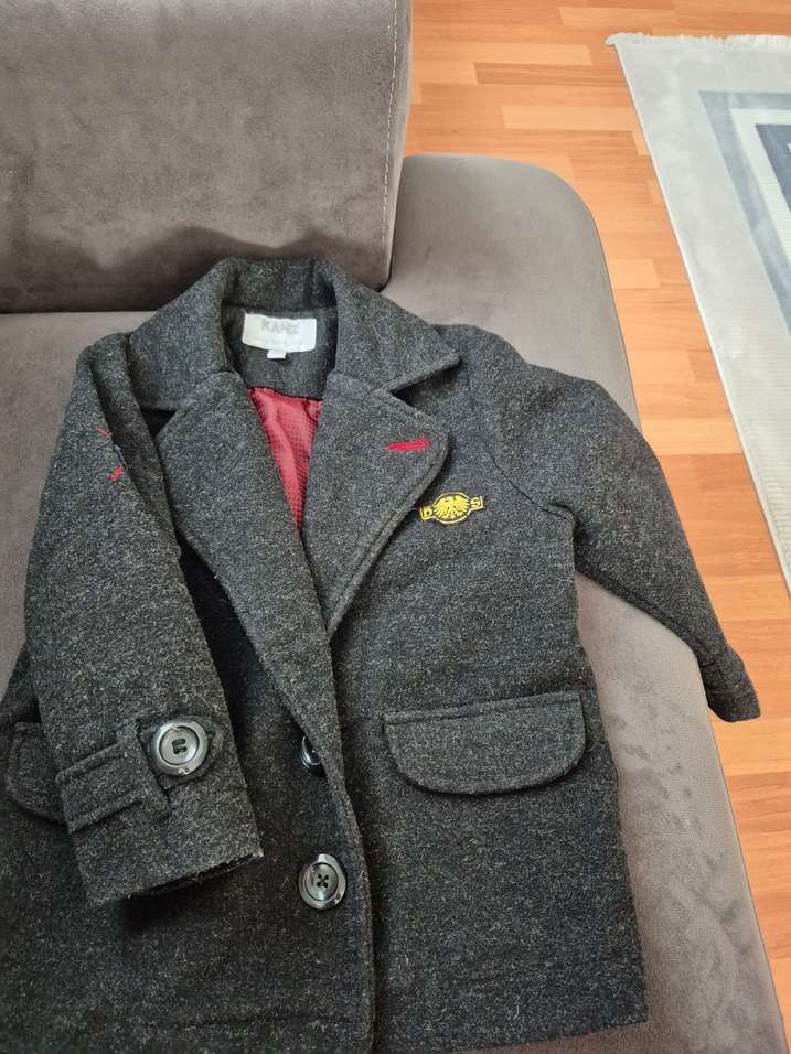 Gri Düğmeli Erkek Çocuk Kabanı - Görsel 4