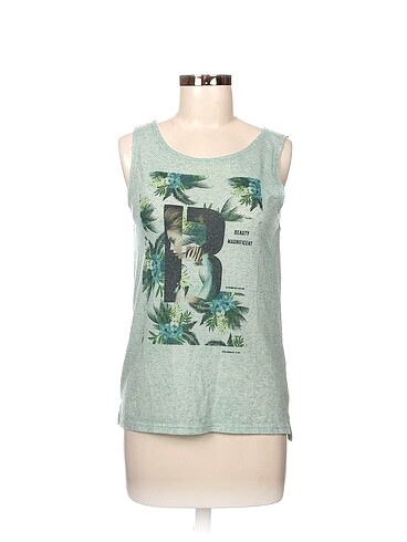 Koton T-shirt %70 İndirimli.