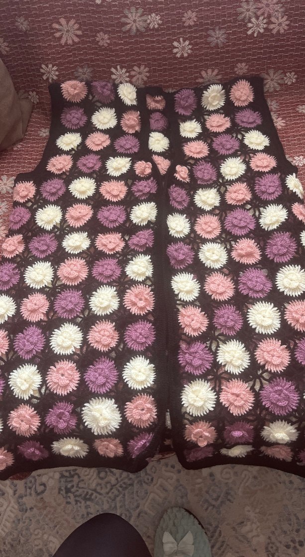 Çiçek Desenli Örgü Kadın Yelek - Görsel 2