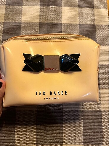 Ted Baker Ted Baker pembe makyaj çantası