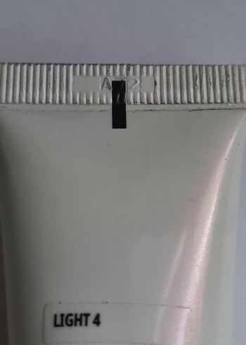 Beden Renk Mac Strobe Dewy Skin Tint