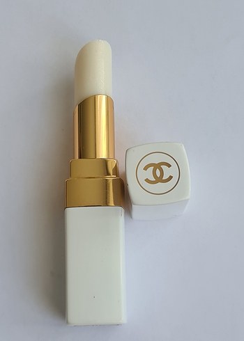 Beden beyaz Renk CHANEL Rouge Coco Baume 912 Dreamy White
