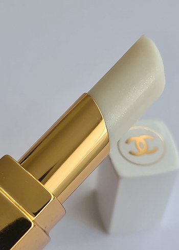 Beden CHANEL Rouge Coco Baume 912 Dreamy White