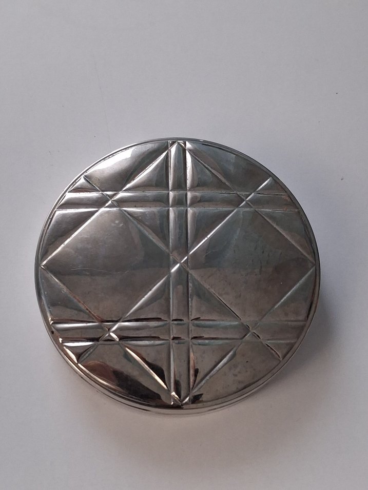 Dior Diorskin Nude Tan 001 Pudra - Görsel 2