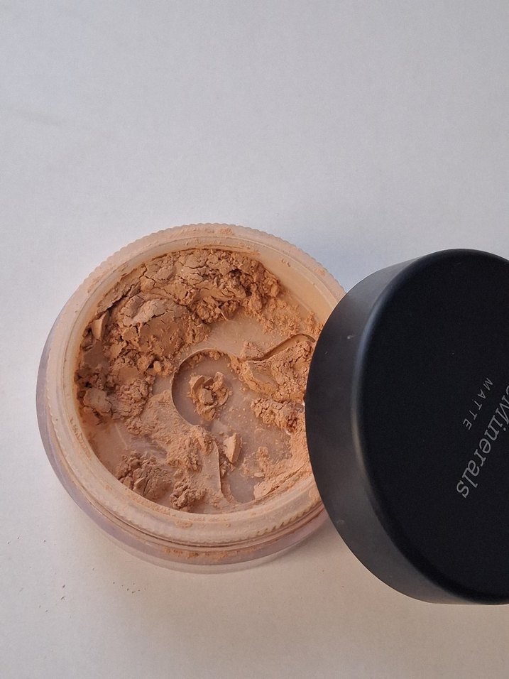Bare Minerals Matte Foundation Medium Beige 6 g - Görsel 2