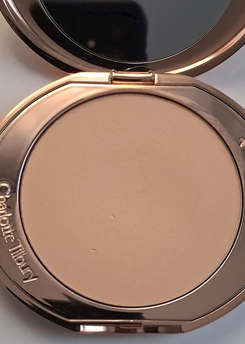 Charlotte Tilbury
Airbrush Flawless Finish - Matlaştırıcı Pudra - Görsel 5