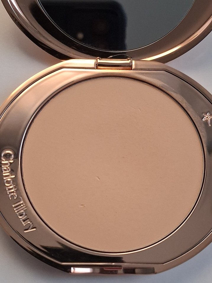 Charlotte Tilbury
Airbrush Flawless Finish - Matlaştırıcı Pudra - Görsel 5