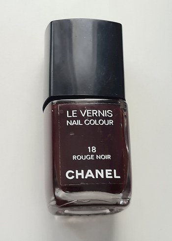 Chanel Chanel Le Vernis Oje 18 Rouge Noir