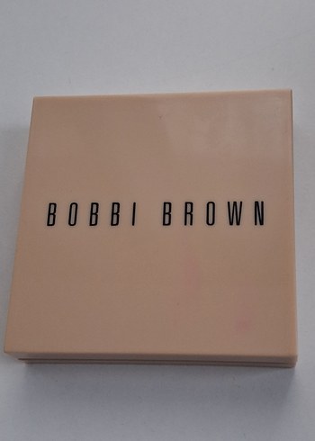 Bobbi Brown Nude Finish Illuminating Işıltılı Pudra - Bare - Görsel 2
